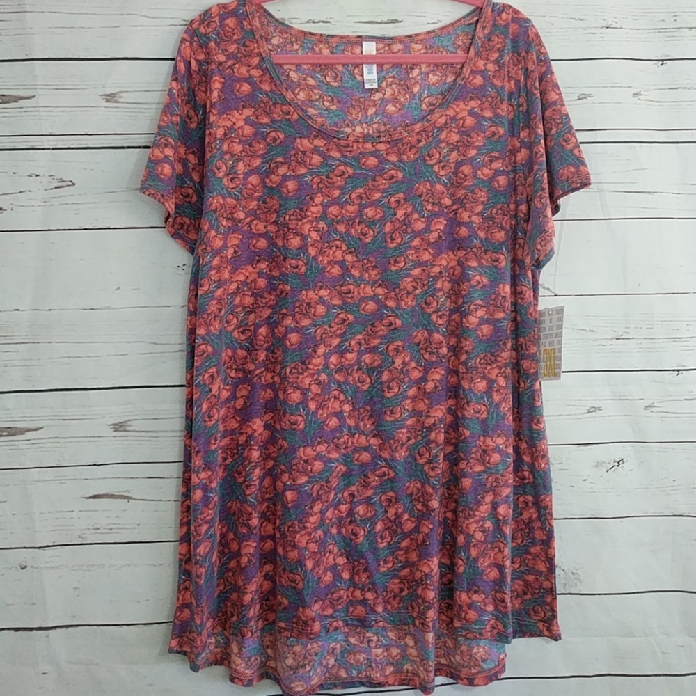 Lularoe Classic tee